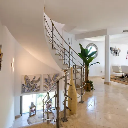Ph Bellagio: Luxurious And Romantic Duplex Penthouse With Private Pool & Sea Views Appartamento *
